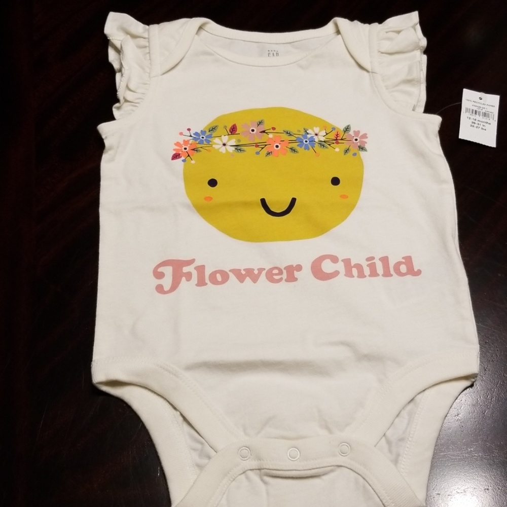 Baby gap onesie